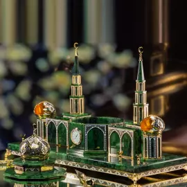 Письменный набор из нефрита "Благодатное Сияние"